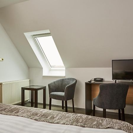 Gold House Pension Balatonfured Bagian luar foto
