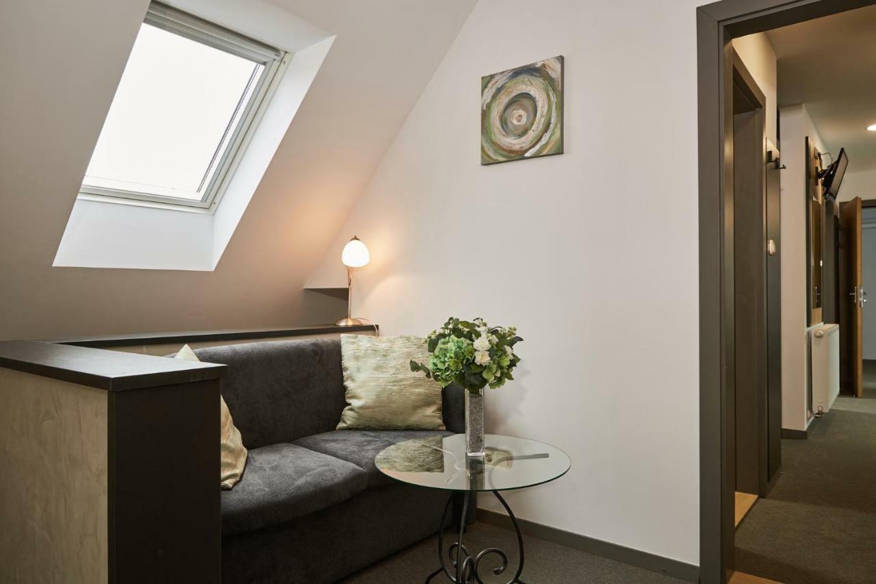 Gold House Pension Balatonfured Bagian luar foto