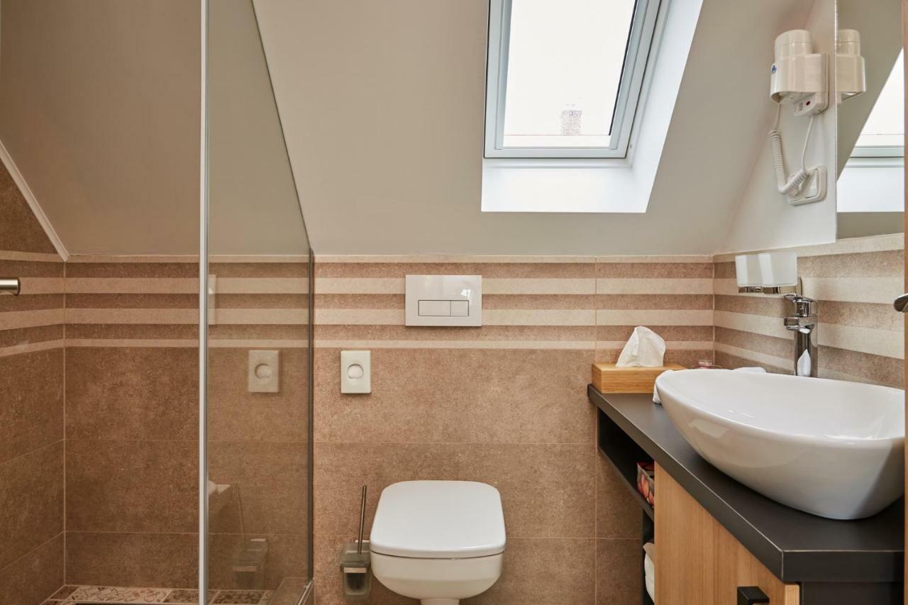 Gold House Pension Balatonfured Bagian luar foto