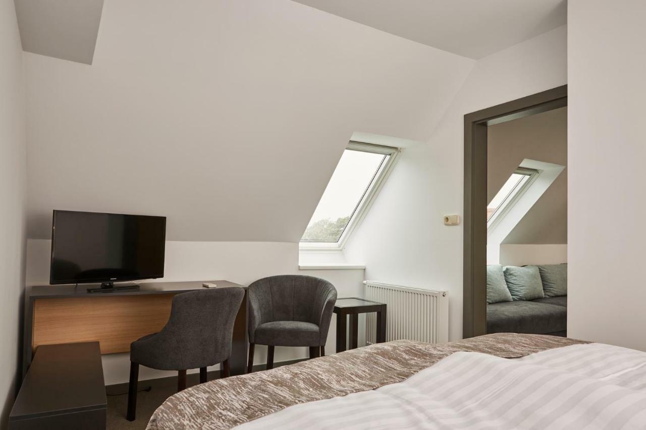 Gold House Pension Balatonfured Bagian luar foto